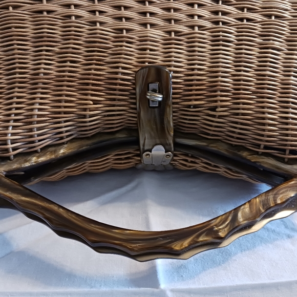 Vintage Rattan Bag with Double Lucite Handles - Picture 6 of 16